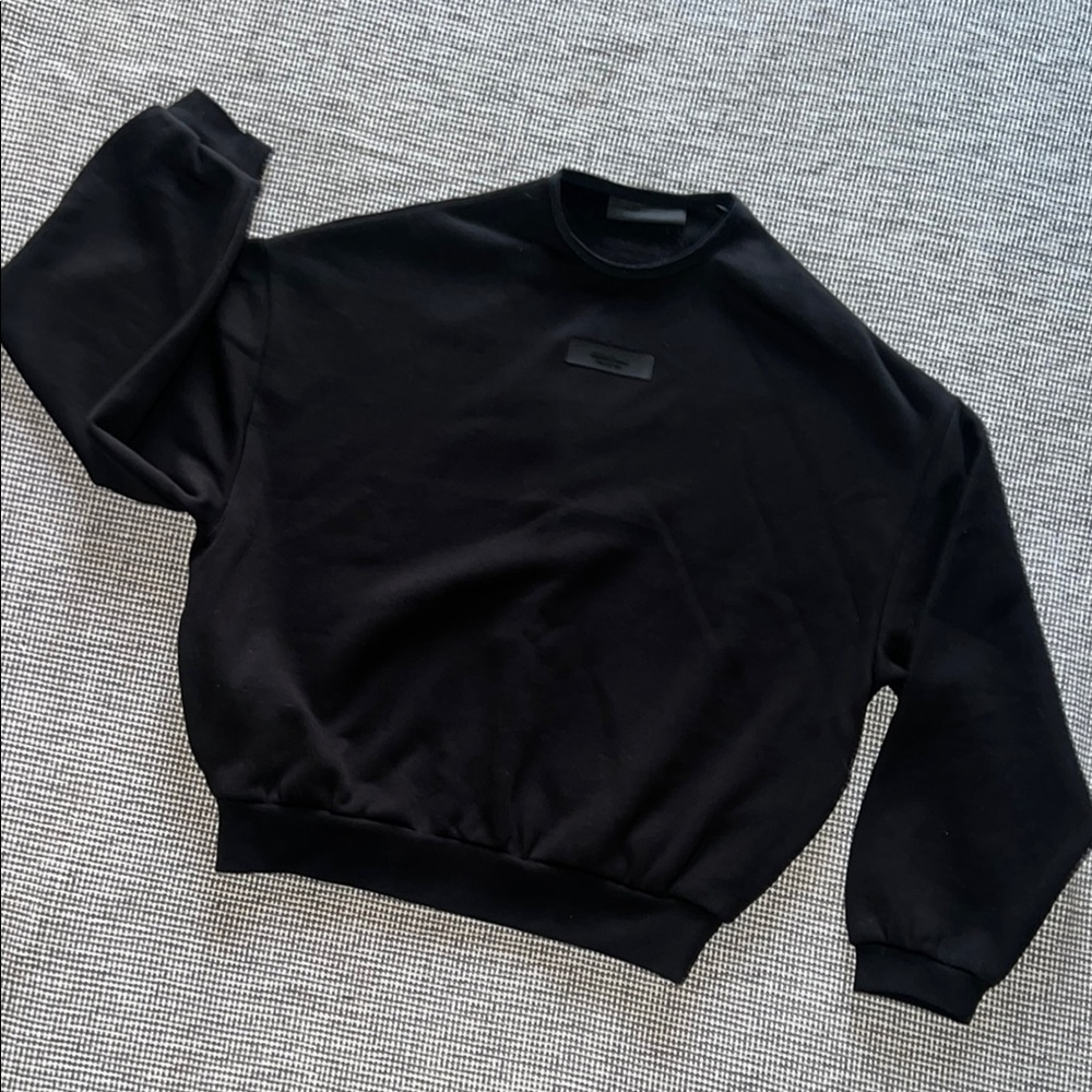 Essentials Fear of God Black Crewneck Sweater with Ribbed Cuffs
